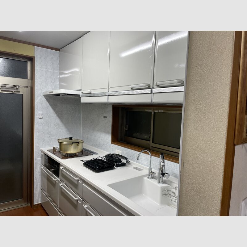 A32422E5-B4BD-439F-885B-580C23178272
