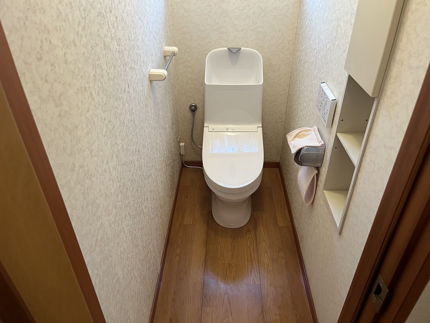 9A94E573-8D2B-4A08-A736-5ABD8A229ADF